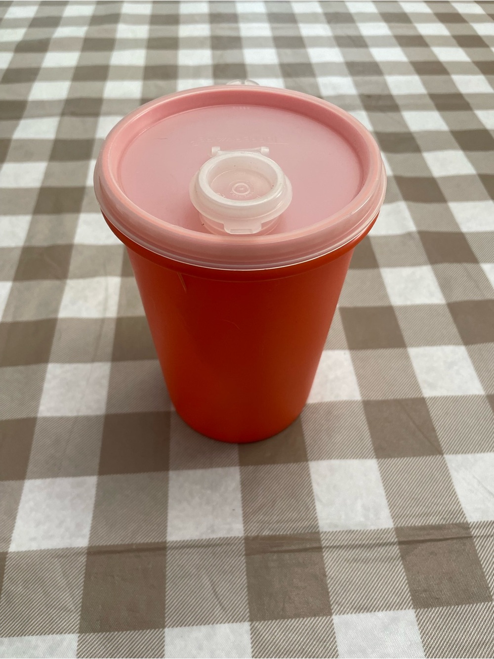 Tupperware Red Snap-On Lid Party Cup